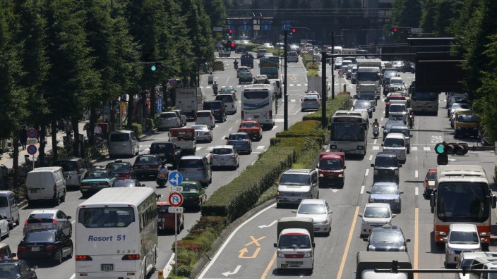 Straßenverkehr in Japan