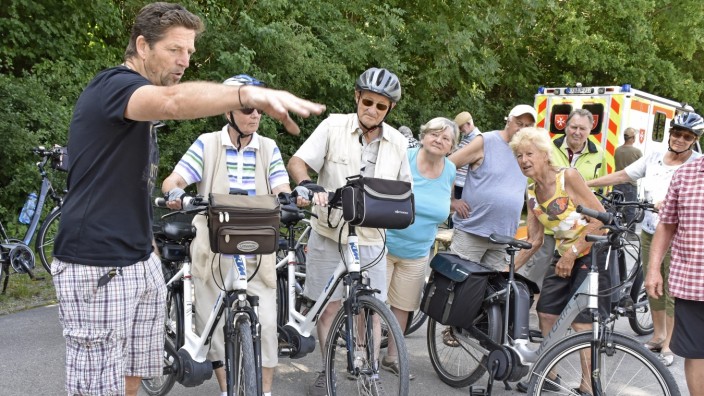 Pedelecs und E-Bikes: Die ältere Generation hat das Fahrrad neu entdeckt, doch mit E-Bikes oder Pedelecs gibt es einiges zu beachten. Der ADFC Starnberg bietet nun einen Kurs in Gilching an.