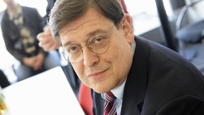 30. April 2009: Jörg Tauss hat angekündigt, sich "gegen Rufmord zur Wehr zu setzen". Seine Frau schreibt über den Umgang mit dem Kinderporno-Verdacht.