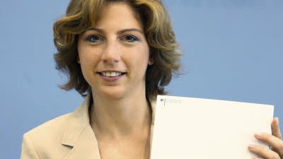 Sucht- und Drogenbericht: Die Drogenbauftragte Sabine Bätzing bei der Vorstellung des Sucht- und Drogenberichts 2009.
