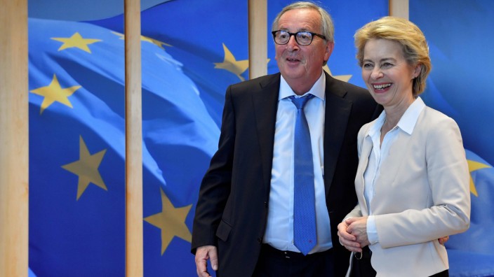 EU-Kommission - Ursula von der Leyen und Jean-Claude Juncker