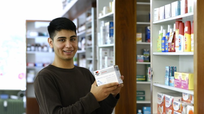 Integration: Emal Kaliki macht eine Ausbildung zum pharmazeutisch kaufmännischen Angestellten.