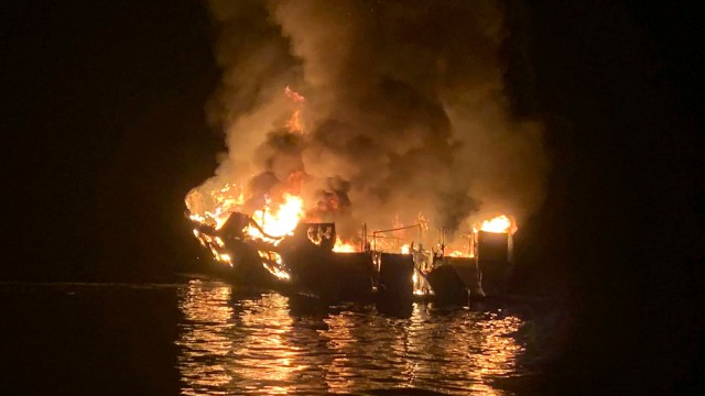 Bootsbrand in  Kalifornien