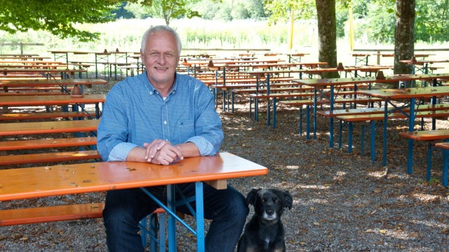 Ebersberg: Wirt Adi Warta hat am Dienstag verkündet, dass er den Betrieb im Biergarten von St. Hubertus einstellt.