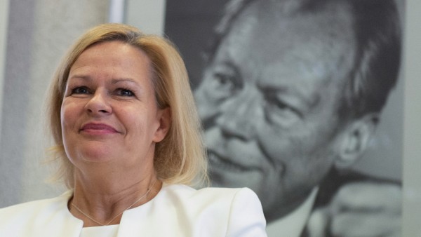 Nancy Faeser ist neue SPD-Fraktionschefin in Hessen