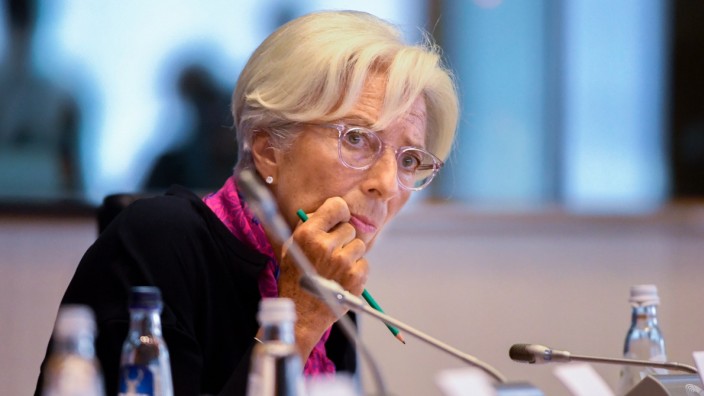 Europaparlament: Im November soll Christine Lagarde dem Italiener Mario Draghi an der Spitze der Zentralbank nachfolgen.