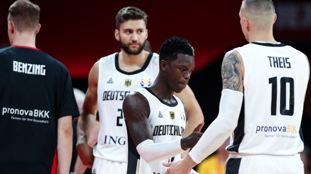 Deutsches Basketball-Nationalteam: Bei der WM 2019 trat Deutschland mit lauter NBA-Profis wie Schröder, Daniel Theis oder Maxi Kleber an - doch es lief wenig zusammen im Team.