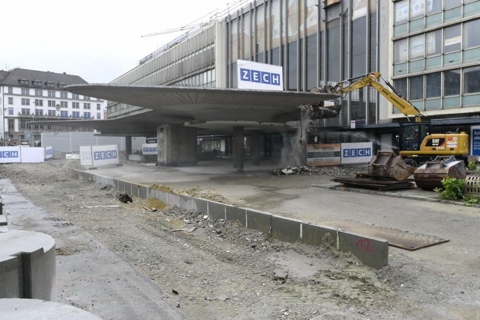 Hauptbahnhof München Abriss des Vordachs genannt Schwammerl