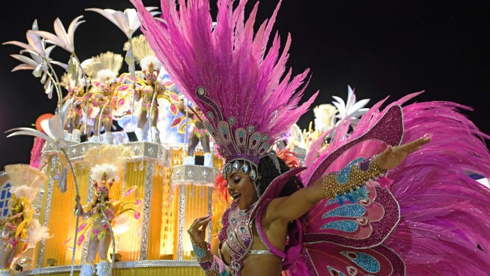 Festival: Ohne den Samba ist der Karneval in Rio nicht denkbar. Hier zu sehen sind Mitglieder der Samba-Schule Paraíso do Tuiuti im März diesen Jahres.