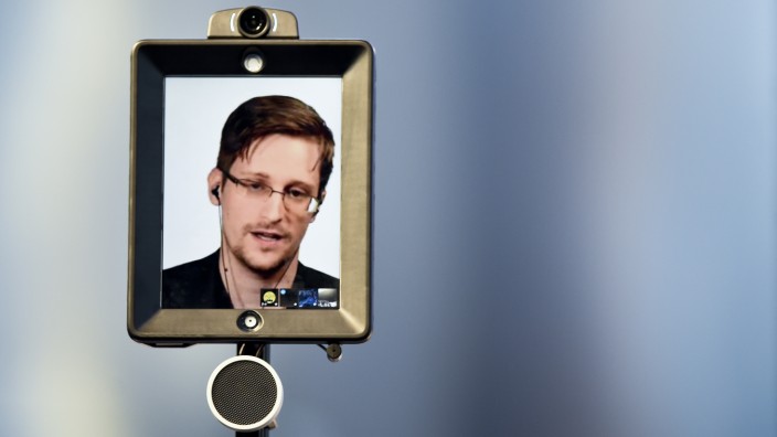 Edward Snowden im Interview: Edward Snowden während einer Videokonferenz im Jahr 2017. Im verschlüsselten Videochat sprach er nun über seine Autobiografie.