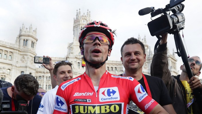 Vuelta-Sieger Roglic: Primoz Roglic nach der letzten Vuelta-Etappe in Madrid