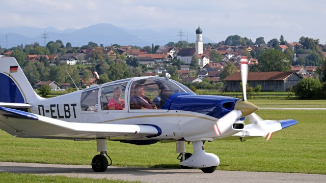 Internationales Renommee: Einige Besucher durften während des Königsdorfer Flugfestes auch zu einem Rundflug einsteigen.