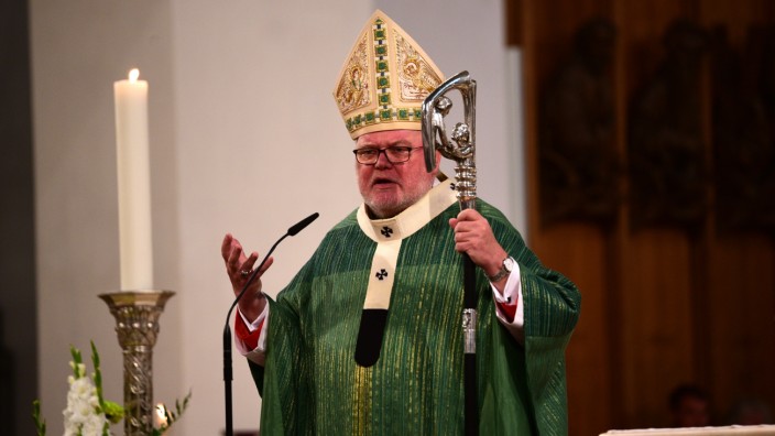 Kardinal Reinhard Marx segnet lang verheiratete Ehepaare in München, 2018