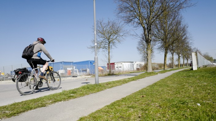 Mobilität: In Garching werden Radschnellwege geplant. Der Radweg soll unter anderem über den Schafweideweg zur Straße Am See weitergeleitet werden.
