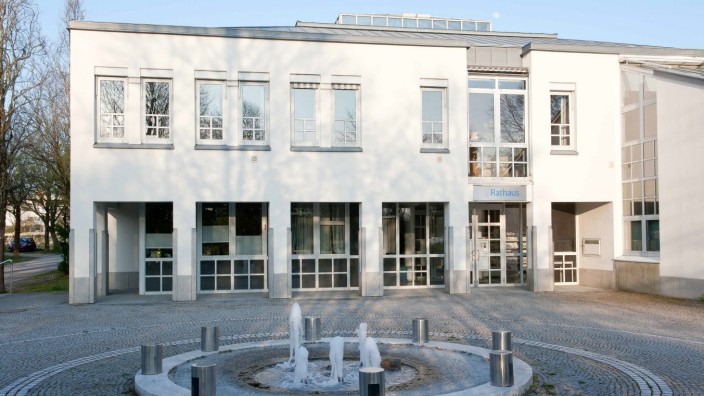 Rathauserweiterung in Zorneding: Durch einen Umbau und eine Erweiterung soll der Platzbedarf im Zornedinger Rathaus für die nächsten Jahre gedeckt werden.