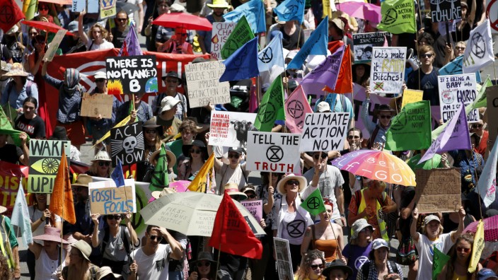 Klimaschutz: Aktivisten von Extinction Rebellion in Brisbane