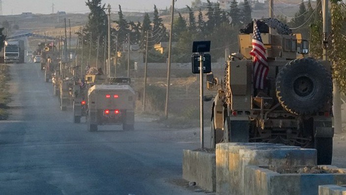 Truppenabzug: US-Truppen ziehen sich am Montagmorgen aus der syrisch-türkischen Grenzregion zurück. Ankara steht dort offenbar kurz vor einem Militäreinsatz.