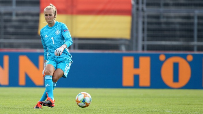Germany v Montenegro - UEFA Women's European Championship 2021 Qualifier; Merle Frohms