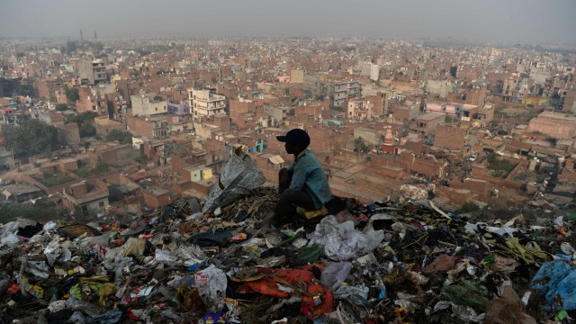 Wirtschaftsnobelpreis: Die Nobelpreisträger vertreten den Ansatz, Armut vor Ort zu erforschen – beispielsweise in Neu-Delhi.