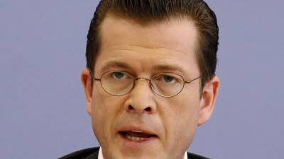 Kampf um Opel: Bundeswirtschaftsminister Karl-Theodor zu Guttenberg (CDU)