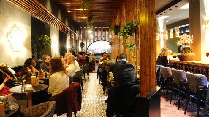 Soy: Das Soy in München ist der Ableger eines gleichnamigen Berliner Lokals, eingerichtet ist das Restaurant aber etwas opulenter.