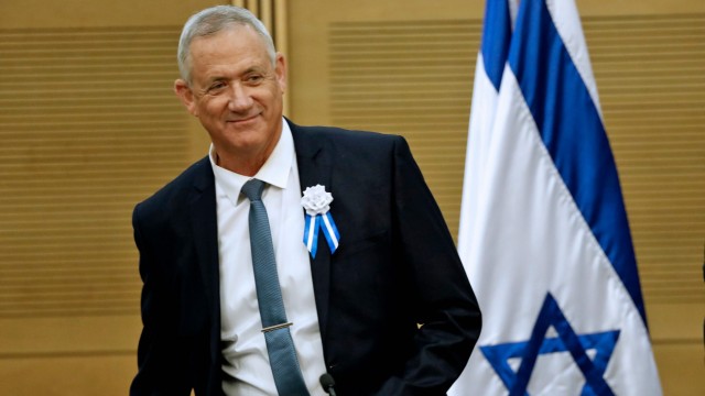 Israel: Zum ersten Mal seit mehr als elf Jahren könnte jemand anders als Netanjahu den Auftrag zur Regierungsbildung erhalten: Benny Gantz.