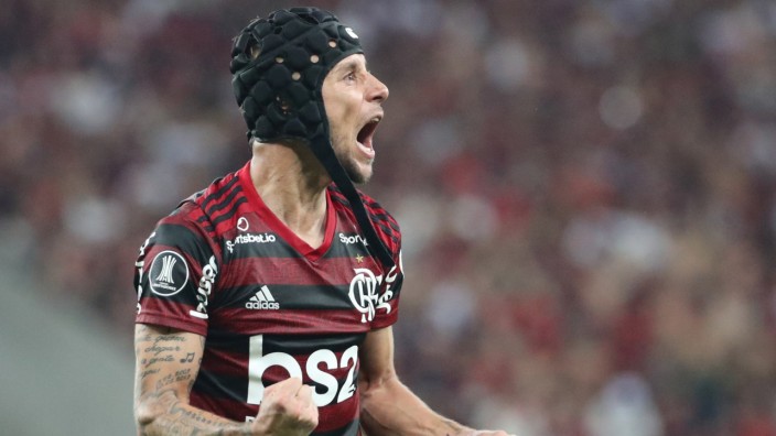 Copa Libertadores - Semi Final - Second Leg - Flamengo v Gremio