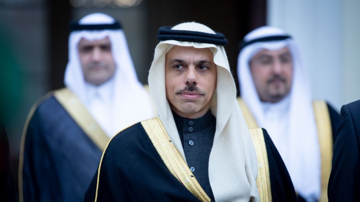 Saudischer Botschafter in Deutschland steigt zum Außenminister au