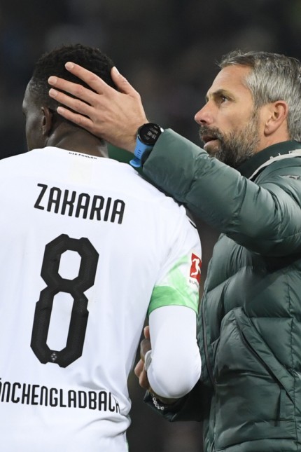 Borussia Mönchengladbach: Dauerläufer: Der Schweizer Mittelfeldspieler Denis Zakaria holt sich ein Extra-Lob von Mönchengladbachs Trainer Marco Rose ab.