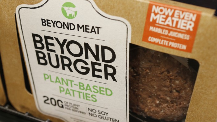 Fleischersatz: Wirklich empfehlen können die Redakteure von Öko-Test die veganen Buletten der US-Firma Beyond Meat nicht.