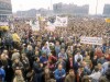 Demonstration für freie Wahlen auf dem Alexanderplatz in Ost-Berlin