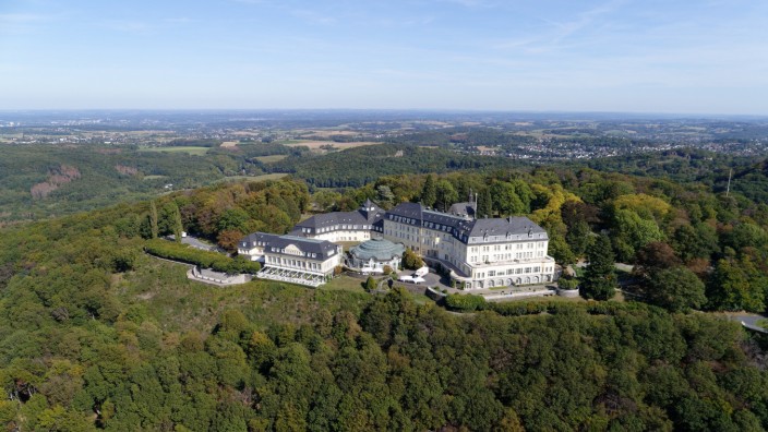 Wiedereröffnung des Petersberg-Hotels bei Bonn
