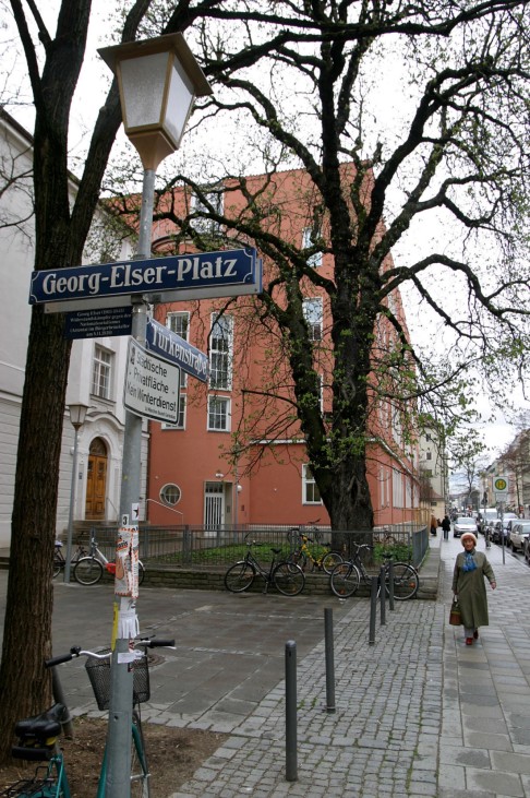 Georg-Elser-Platz in München, 2005