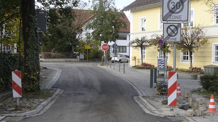 Taufkirchen: Der Hohenbrunner Weg in Taufkirchen bleibt ein Problemfall.