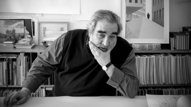 Porträt des Architekten Souto de Moura: "Ich entwerfe immer das gleiche Haus": der Pritzker-Preisträger Eduardo Souto de Moura.