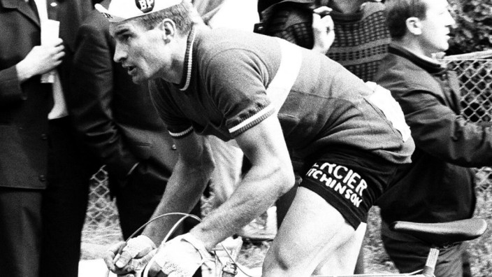 Zum Tod von Raymond Poulidor: Trotz lauter Anfeuerung: Gegen Jacques Anquetil und Eddy Merckx hatte Poulidor keine Chance
