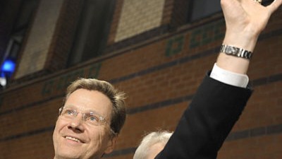 FDP: Nach der Wahl in Hessen: Beflügelt von dem Hessen-Ergebnis: FDP-Parteichef Guido Westerwelle spricht von einem großen Tag für Hessen - und einem "Auftakt nach Maß für Deutschland".