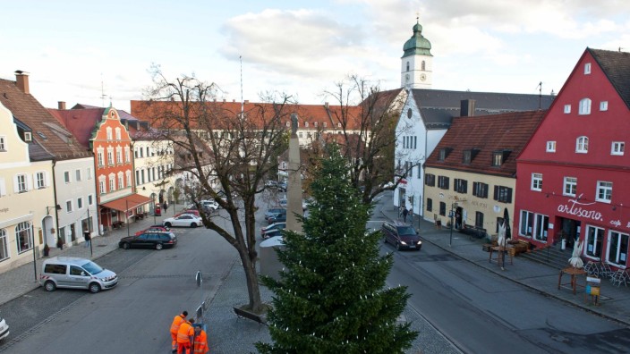 Weihnachten: Einen Freiluftgottesdienst auf dem Ebersberger Marienplatz, das wünschen sich die beiden Ebersberger Pfarrer an Heiligabend. Ob das klappt, wird sich aber noch zeigen.