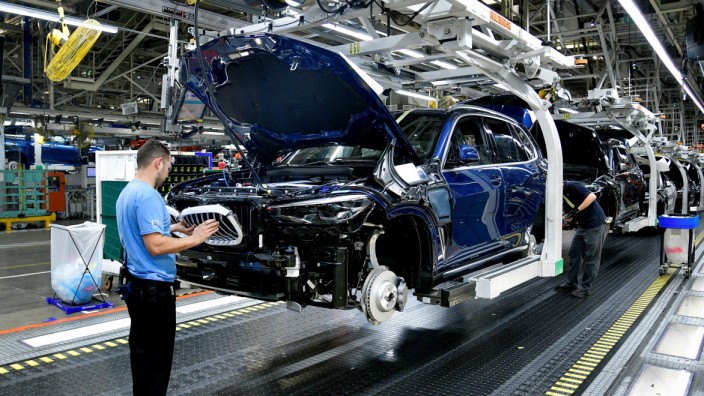 X model SUVs being built on the assembly line at the BMW manufacturing facility in Greer