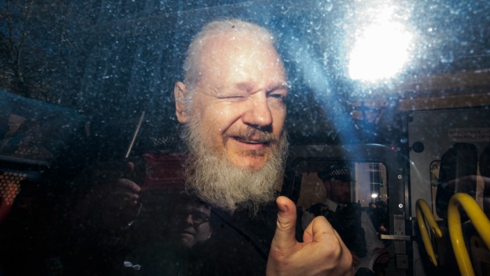 ***2019 News Images Of The Year*** - Julian Assange Appears At Westminster Magistrates Court