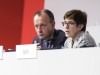 Jens Spahn R Bundesgesundheitsminister und Kandidat fuer den CDU Parteivorsitz Annegret Kramp Ka