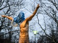 Sport Bilder des Tages 191127 The statue of Zlatan Ibrahimovic has been vandalized after Zlatan Ibrahimovic invests in S