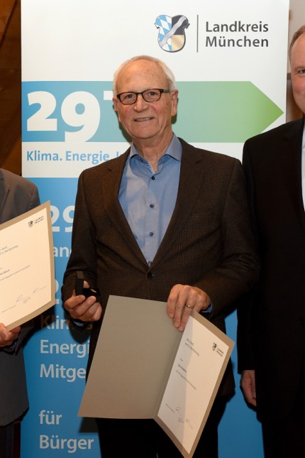 Vogelschutz: Fritz Blersch und Ross Hamilton vom Bund Naturschutz (von links) sind für ihr Projekt "Kiebitzschutz im Moos" ausgezeichnet worden.