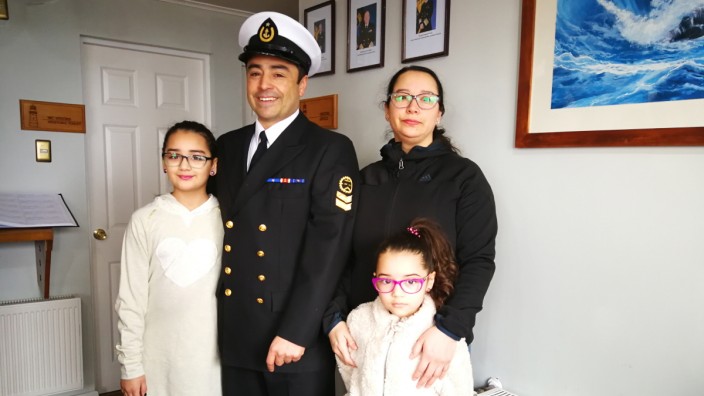 Am Kap Hoorn, Chile: Adán Otaiza mit seiner Familie in Chile