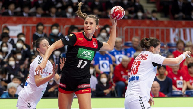 Handball-WM der Frauen 2019: Alicia Stolle im Spiel Deutschland gegen Serbien