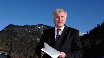 CSU: Horst Seehofer: Der CSU-Chef und Ministerpräsident soll der Partei wieder zu altem Glanz verhelfen.