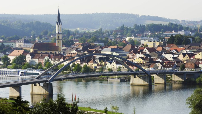 Ein Anruf bei: Vilshofen an der Donau - die Stadt, die Bürger auszeichnet, wenn sie auf Nachhaltigkeit achten.