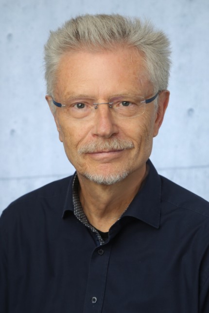 Wolfgang Hecker; Staats- und Verfassungsrechtler