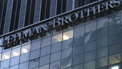 Bittere Lektion der Lehman-Pleite: Washington dachte, sie sei klein genug: Am 15. September 2008 war die Investmentbank Lehman Brothers pleite. Alle weiteren US-Großbanken konnten sich staatlicher Hilfe sicher sein.