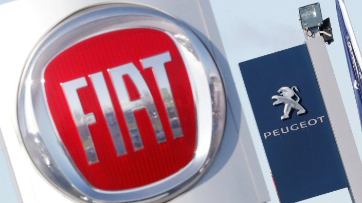 Logos von Peugeot und Fiat